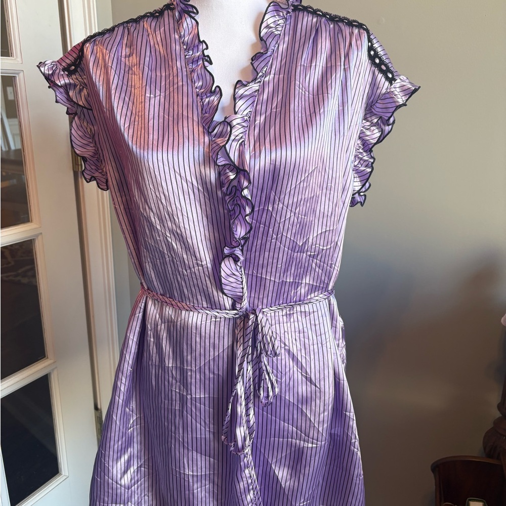 Seductivewear by Cinema Etoile Silky Striped Robe with Ruffles Lingerie L